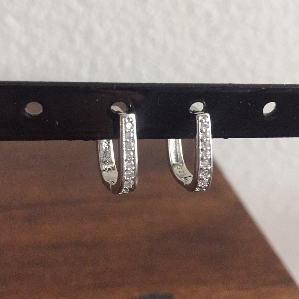 Bundle only ❤️Sterling silver with cz earrings - Picture 2 of 3